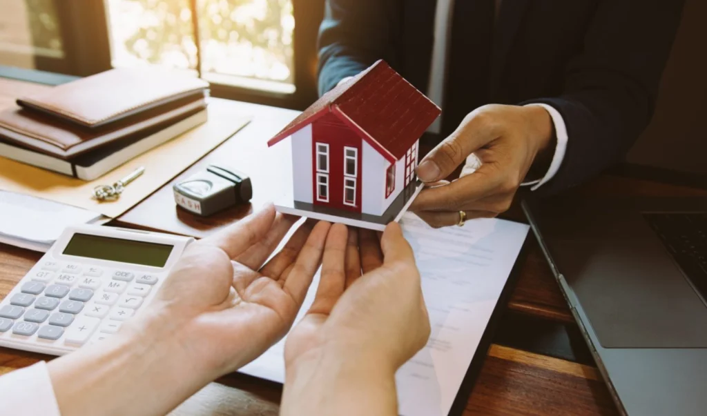 How to Divide Personal and Real Property in Estate Planning